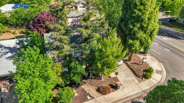 623 10th St, Davis, CA 95616