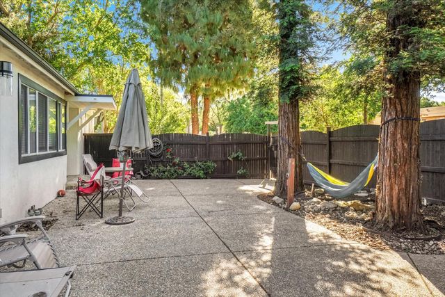 623 10th St, Davis, CA 95616