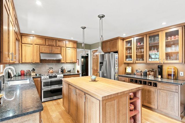 3060 S MAPLE BLUFF DR, Columbia, MO 65203