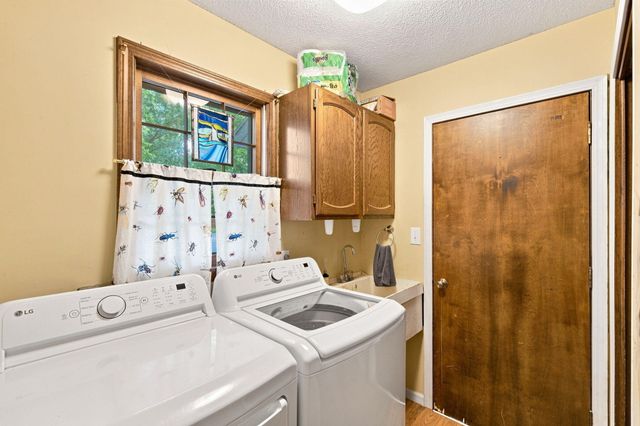 3060 S MAPLE BLUFF DR, Columbia, MO 65203