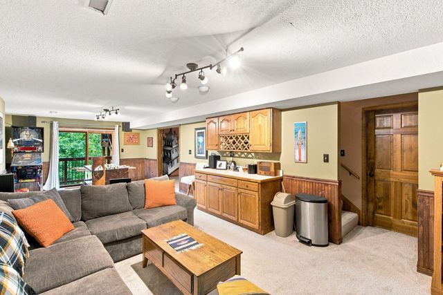 3060 S MAPLE BLUFF DR, Columbia, MO 65203