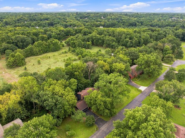 3060 S MAPLE BLUFF DR, Columbia, MO 65203
