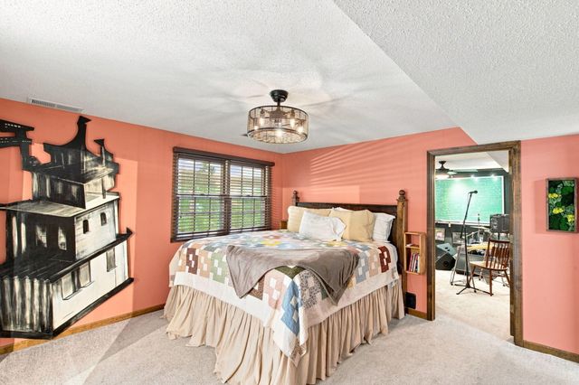3060 S MAPLE BLUFF DR, Columbia, MO 65203