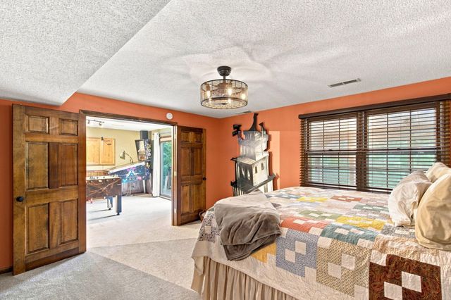 3060 S MAPLE BLUFF DR, Columbia, MO 65203
