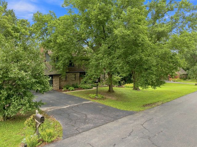 3060 S MAPLE BLUFF DR, Columbia, MO 65203