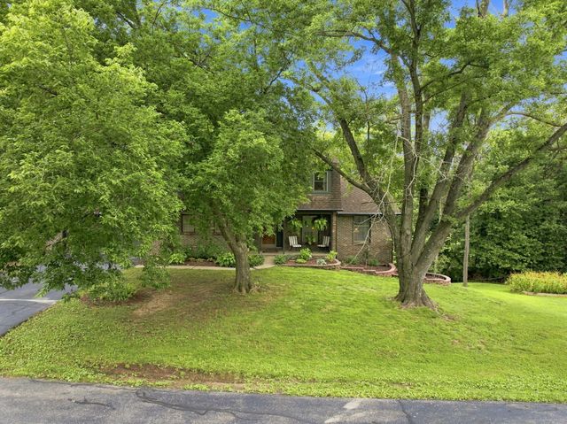 3060 S MAPLE BLUFF DR, Columbia, MO 65203