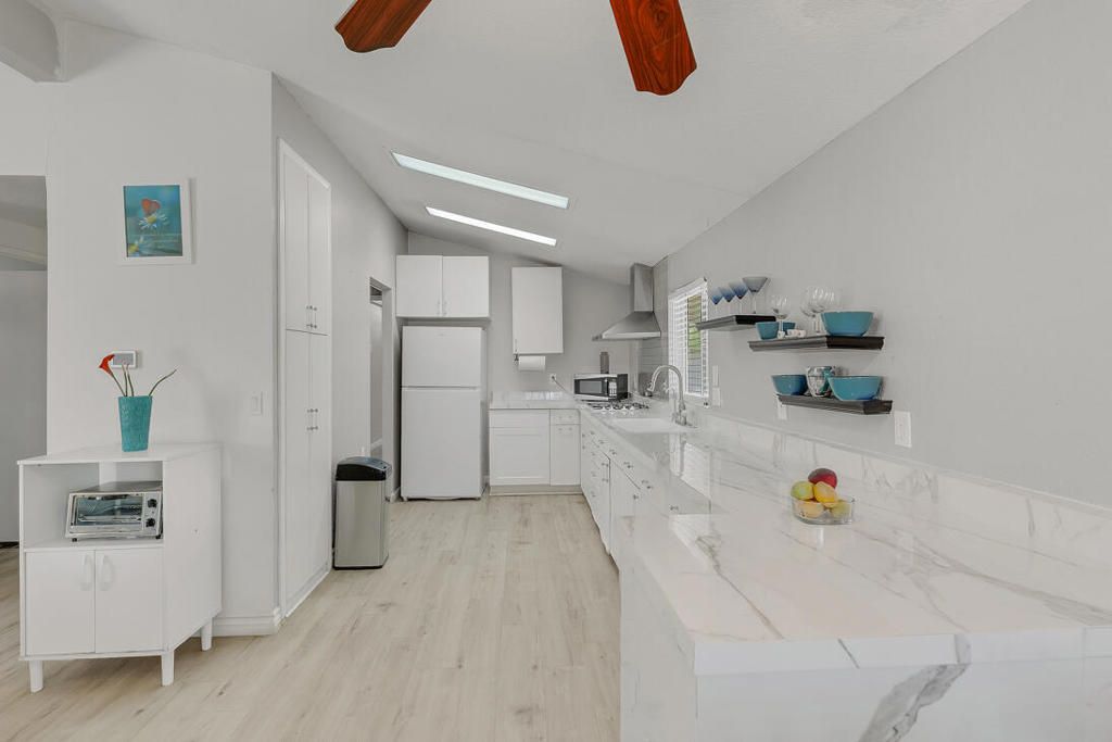 Image 14 of property listing at 80000 Avenue 48 294, Indio, CA 92201