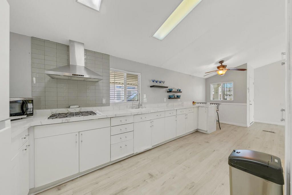 Image 3 of property listing at 80000 Avenue 48 294, Indio, CA 92201