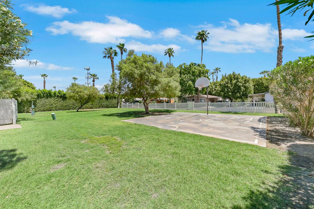 Image 5 of property listing at 80000 Avenue 48 294, Indio, CA 92201