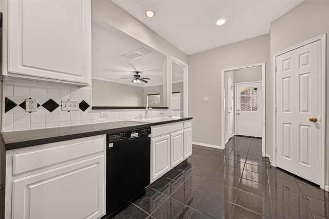 823 Hannock Glen Lane, Spring, TX 77373