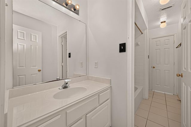 823 Hannock Glen Lane, Spring, TX 77373