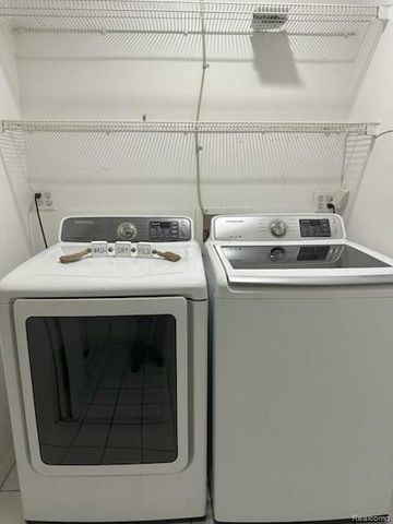 7420 Locklin, West Bloomfield, MI 48324