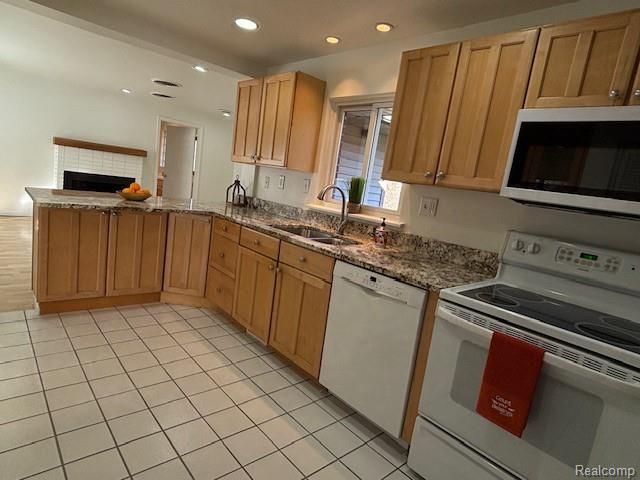 7420 Locklin, West Bloomfield, MI 48324