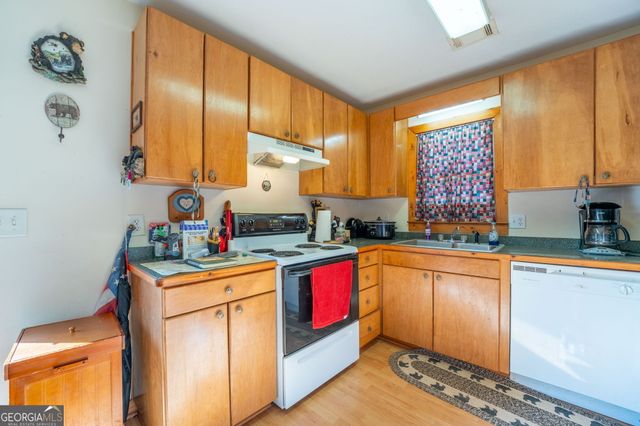 281 Briarpatch Way, Cleveland, GA 30528