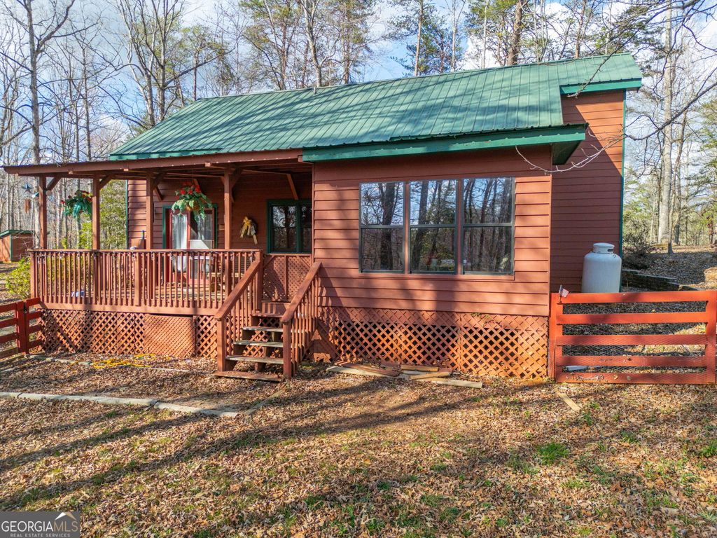 281 Briarpatch Way, Cleveland, GA 30528