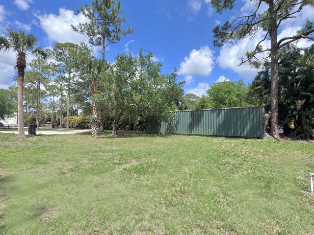 13706 N 41st Ln Lane N, The Acreage, FL 33411