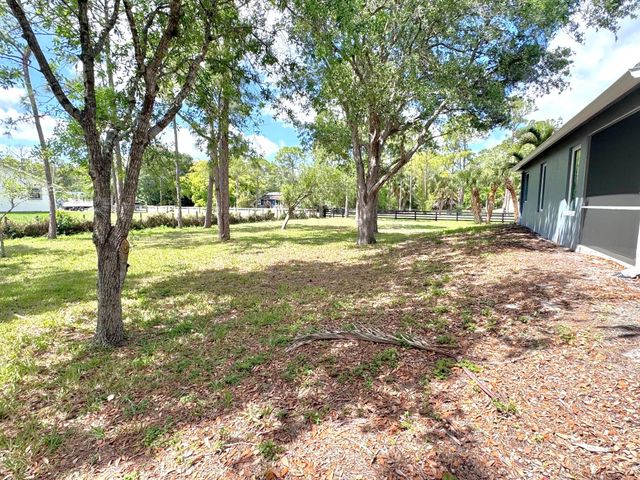 13706 N 41st Ln Lane N, The Acreage, FL 33411