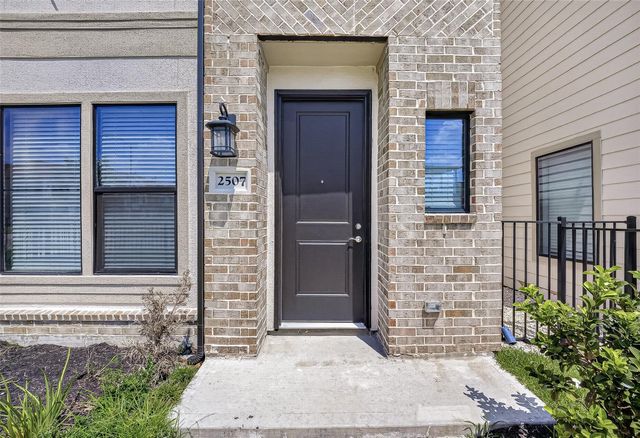 2507 Grey Willow Trail, Houston, TX 77077