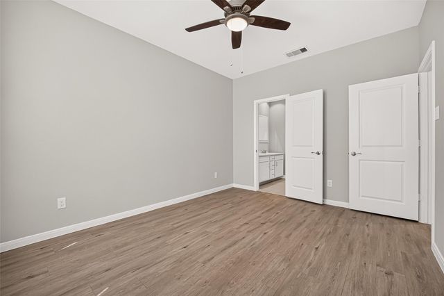 2507 Grey Willow Trail, Houston, TX 77077