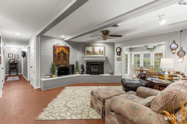 3015 INDIAN STREET, Vernon, TX 76384