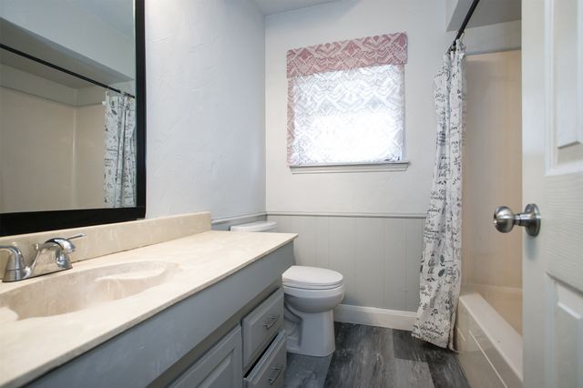 308 E Cottonwood Street, Leonard, TX 75452