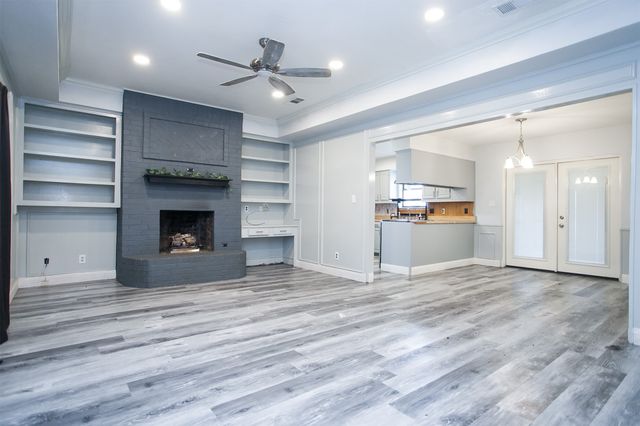 308 E Cottonwood Street, Leonard, TX 75452