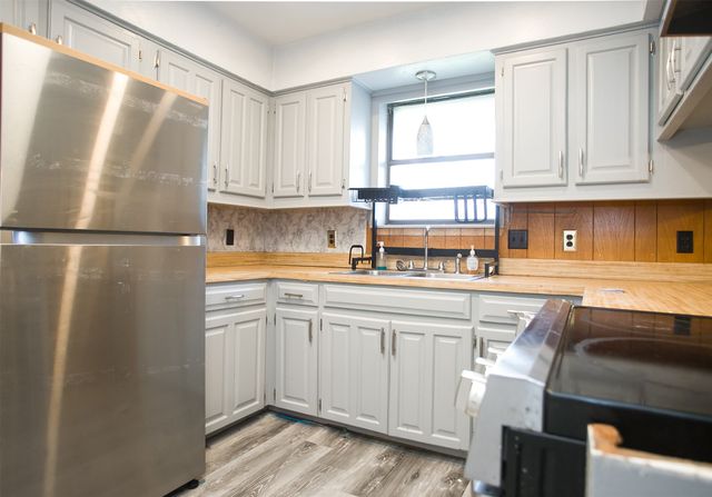 308 E Cottonwood Street, Leonard, TX 75452