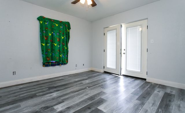 308 E Cottonwood Street, Leonard, TX 75452