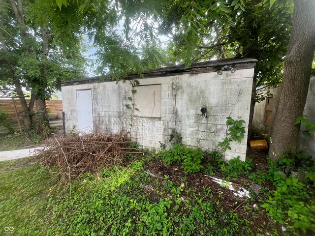 2327 Hoyt Avenue, Indianapolis, IN 46203