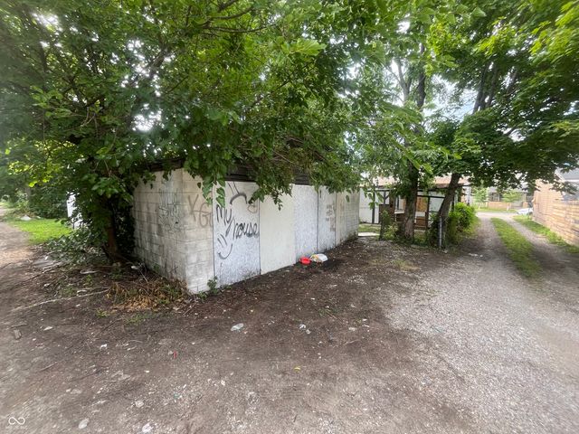 2327 Hoyt Avenue, Indianapolis, IN 46203