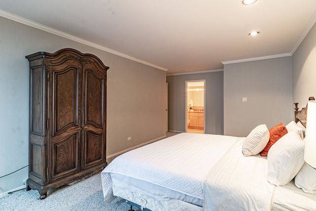 3030 Pheasant Creek Drive 307, Northbrook, IL 60062