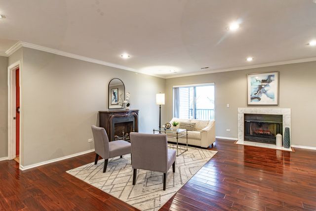 3030 Pheasant Creek Drive 307, Northbrook, IL 60062