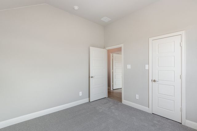 670 Crystal Lake Lane, Red Oak, TX 75154