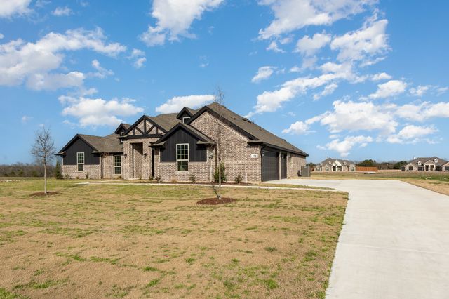 670 Crystal Lake Lane, Red Oak, TX 75154