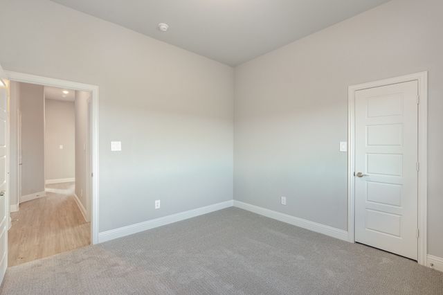 670 Crystal Lake Lane, Red Oak, TX 75154
