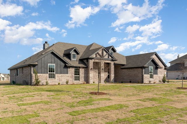 670 Crystal Lake Lane, Red Oak, TX 75154