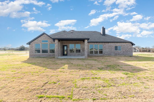 670 Crystal Lake Lane, Red Oak, TX 75154