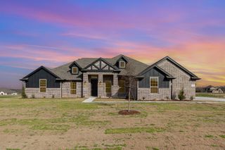 670 Crystal Lake Lane, Red Oak, TX 75154
