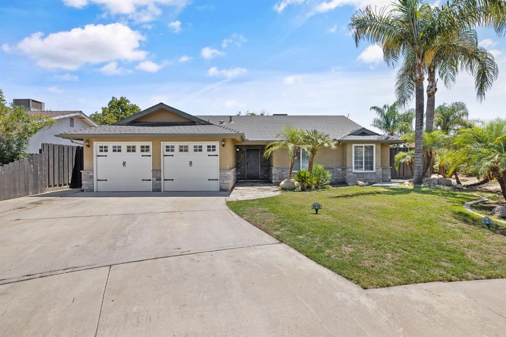 Image 1 of property listing at 2175 Beechwood Court, Hanford, CA 93230