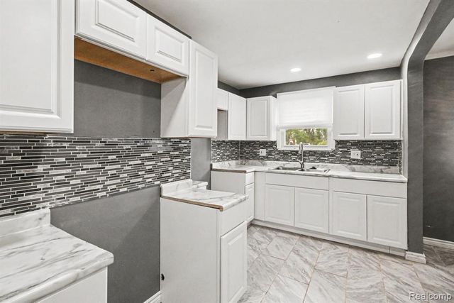 18112 Northlawn Street, Detroit, MI 48221