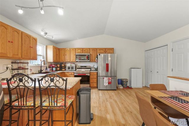 2340 Arkansas Drive, High Ridge, MO 63049