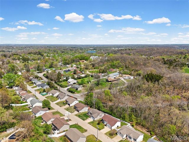 2340 Arkansas Drive, High Ridge, MO 63049