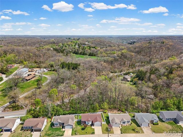 2340 Arkansas Drive, High Ridge, MO 63049