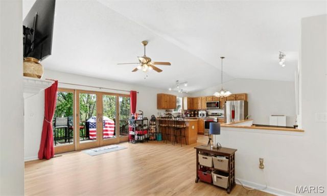 2340 Arkansas Drive, High Ridge, MO 63049