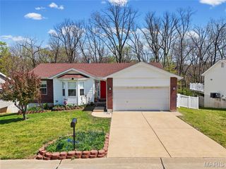2340 Arkansas Drive, High Ridge, MO 63049
