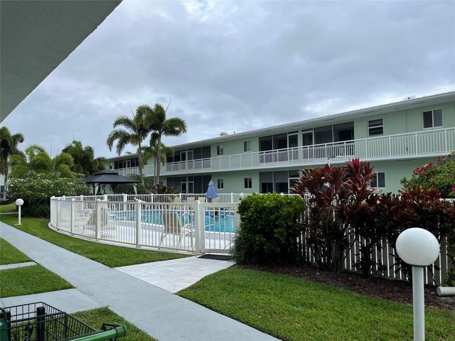 2100 NE 38th St 128, Lighthouse Point, FL 33064