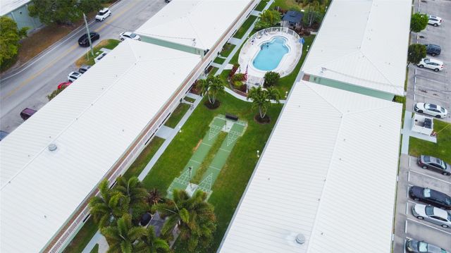 2100 NE 38th St 128, Lighthouse Point, FL 33064