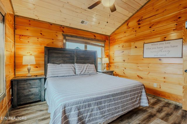 2043 Eagle Feather Drive, Sevierville, TN 37876