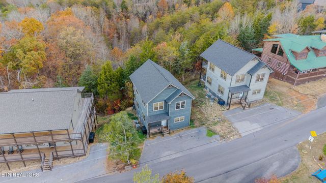 2043 Eagle Feather Drive, Sevierville, TN 37876