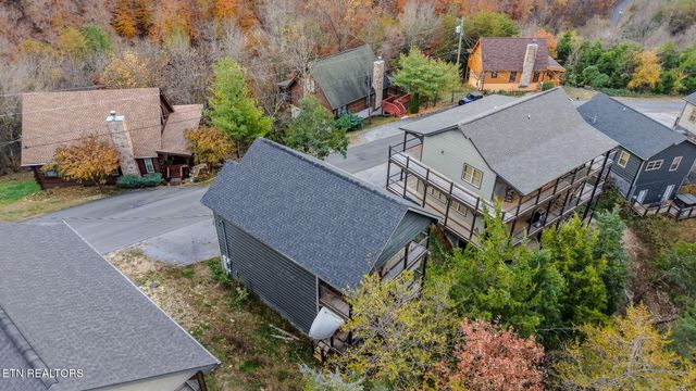 2043 Eagle Feather Drive, Sevierville, TN 37876